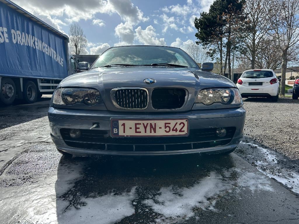 BMW 318CI 2.0 Benzine 2002 motorschade, Auto's, 100 kW, 1995 cc, Zwart, 4 cilinders