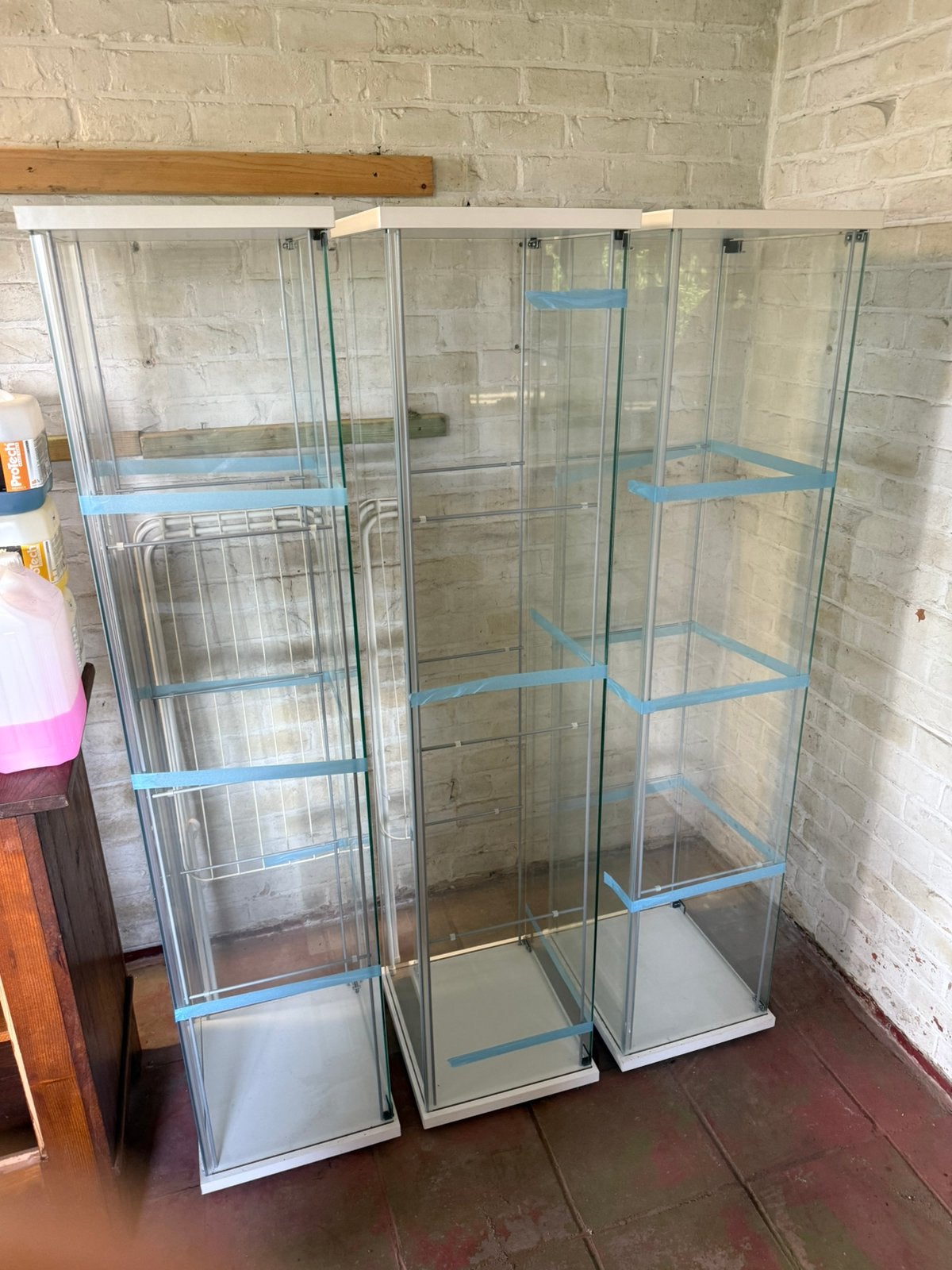 3 vitrines, Maison & Meubles, Armoires | Vitrines, Enlèvement, Comme neuf, Verre, Avec tablette(s)
