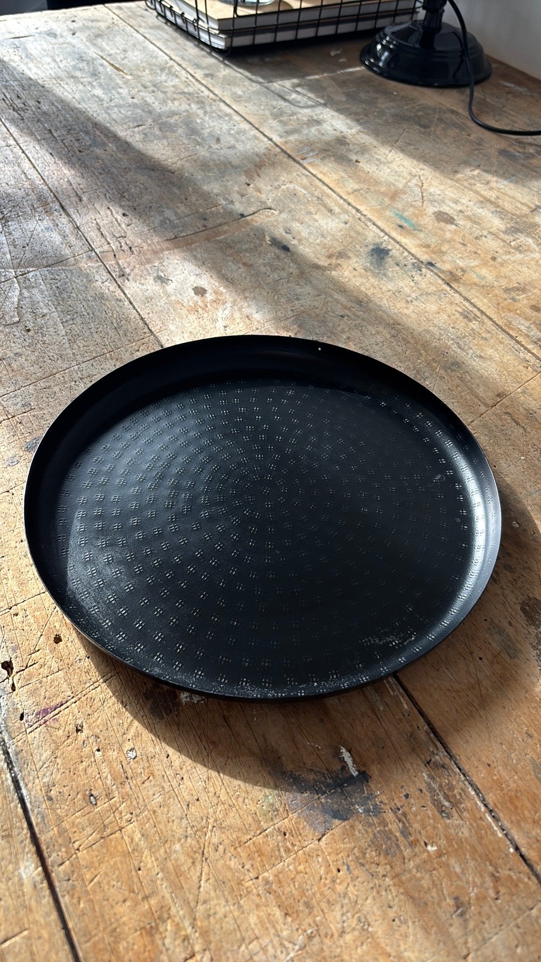 Zwarte metale tray, Huis en Inrichting, Ophalen, Met opstaande rand, Rond, Metaal
