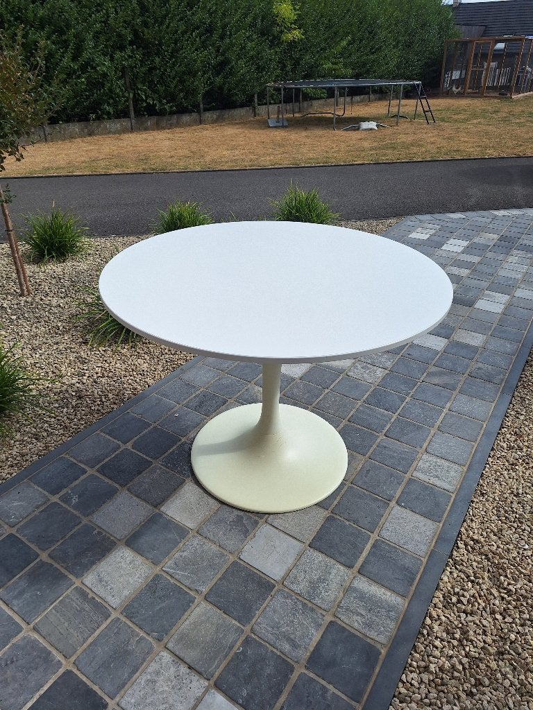 Tafel, Huis en Inrichting, Tafels | Eettafels, Ophalen, Gebruikt, Rond, Vier personen