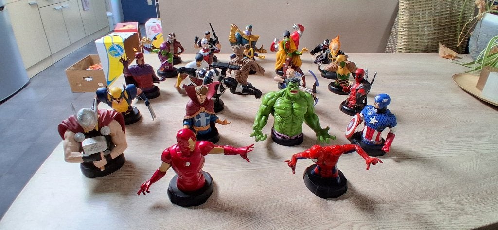 25 Figurines Marvel en résine (Certif,boites et fascicules), Enlèvement, Comme neuf, Fantasy