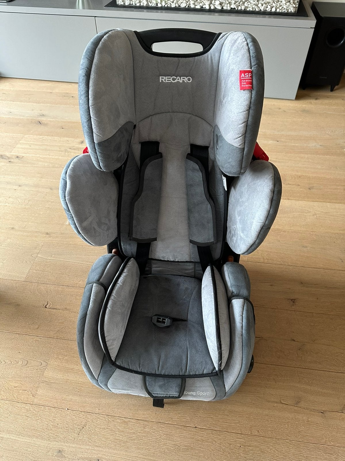Siège auto sport Recaro Young, Enfants & Bébés, Sièges auto, Autres marques, Ceinture de sécurité, 9 à 36 kg, Enlèvement