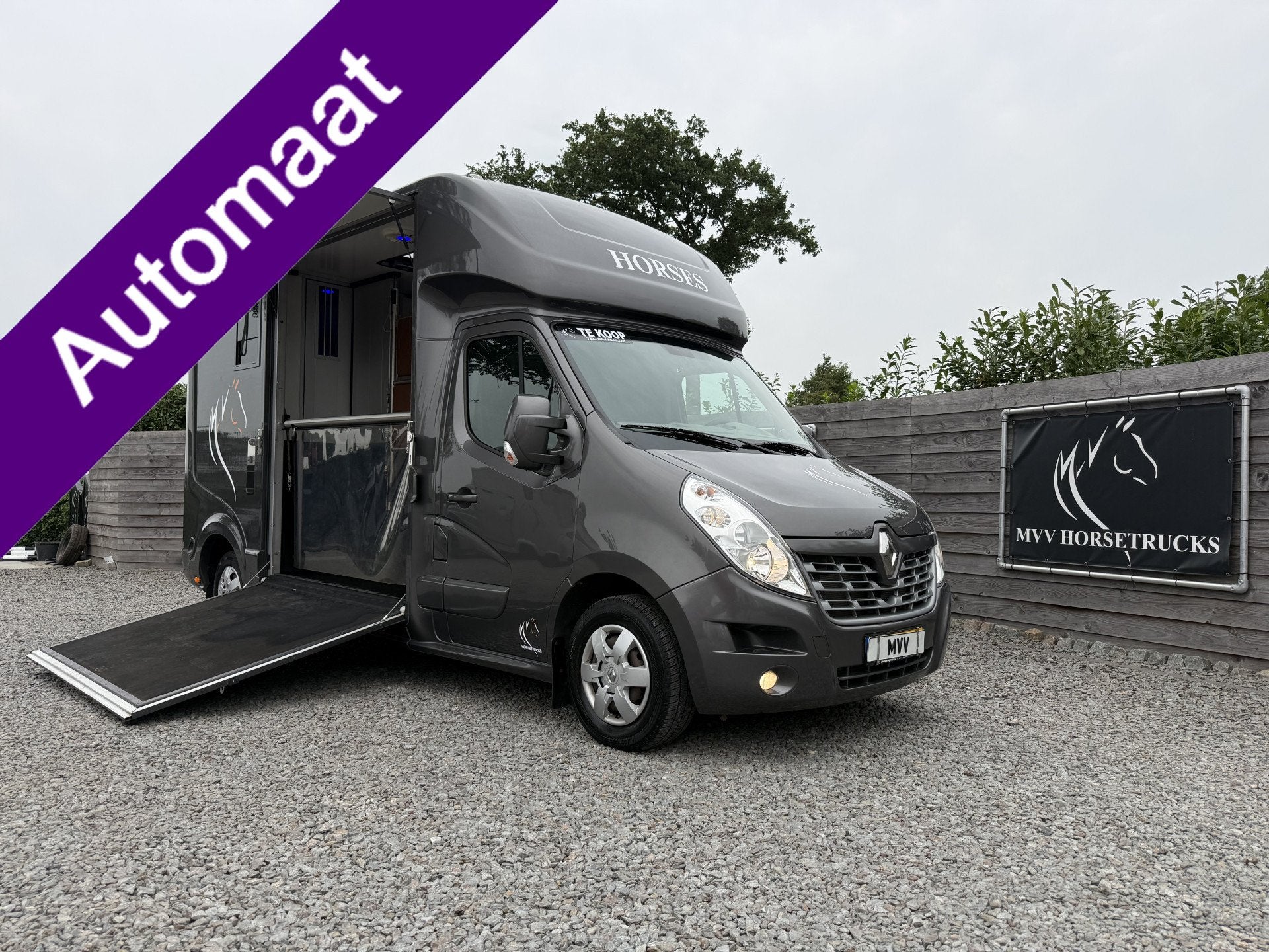 Opel Movano | HORSETRUCK | ROELOFSEN | STALLION 3XL | 2017 |, Animaux & Accessoires, Weduwestraat 12
4884MV  WERNHOUT, NL, Paardenwagentje NL | MVV HORSETRUCKS