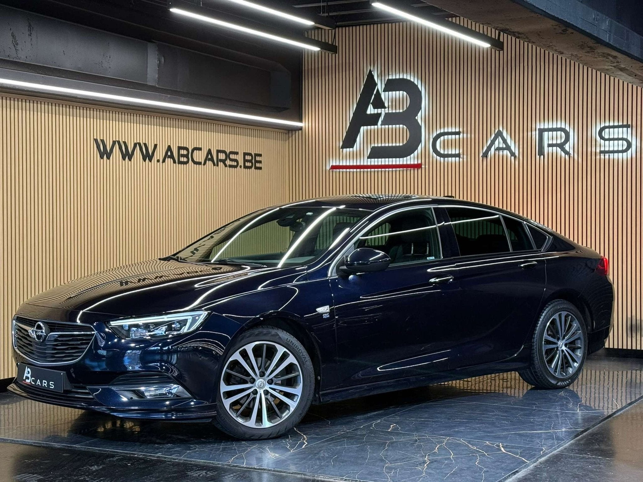 Opel Insignia 1.5i Turbo * OPC LINE * GARANTIE 12 MOIS * BOI, Automaat, 4 deurs, Gebruikt, 4 cilinders