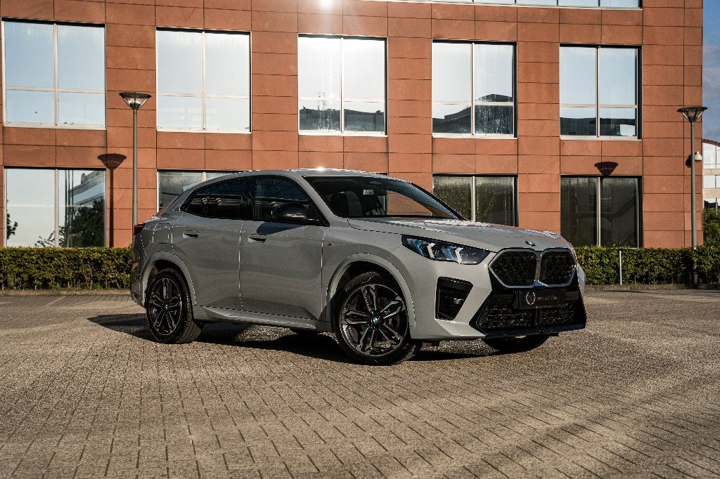 BMW X2 PACK M*LED*ALCANTARA/LEER*BROOKLYN GRAU*SHADOW LINE, Auto's, 1998 cc, X2, Alcantara, Bedrijf