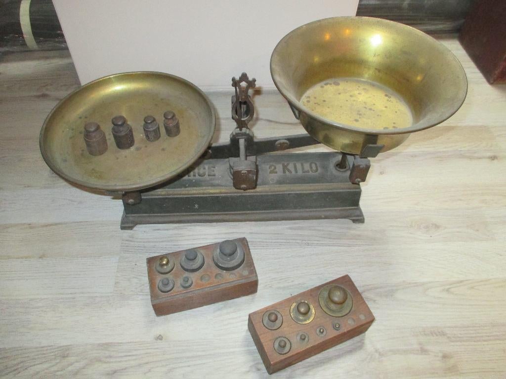 Vintage weegschaal met gewichten, Enlèvement, Utilisé