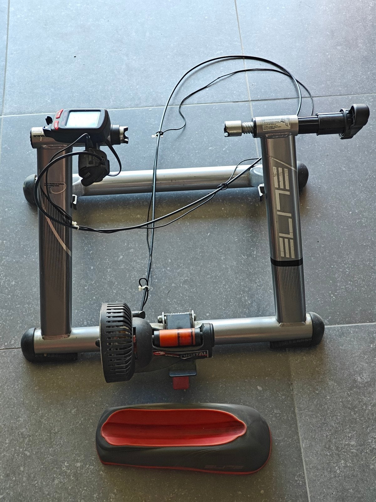 Elite Fietstrainer, Enlèvement