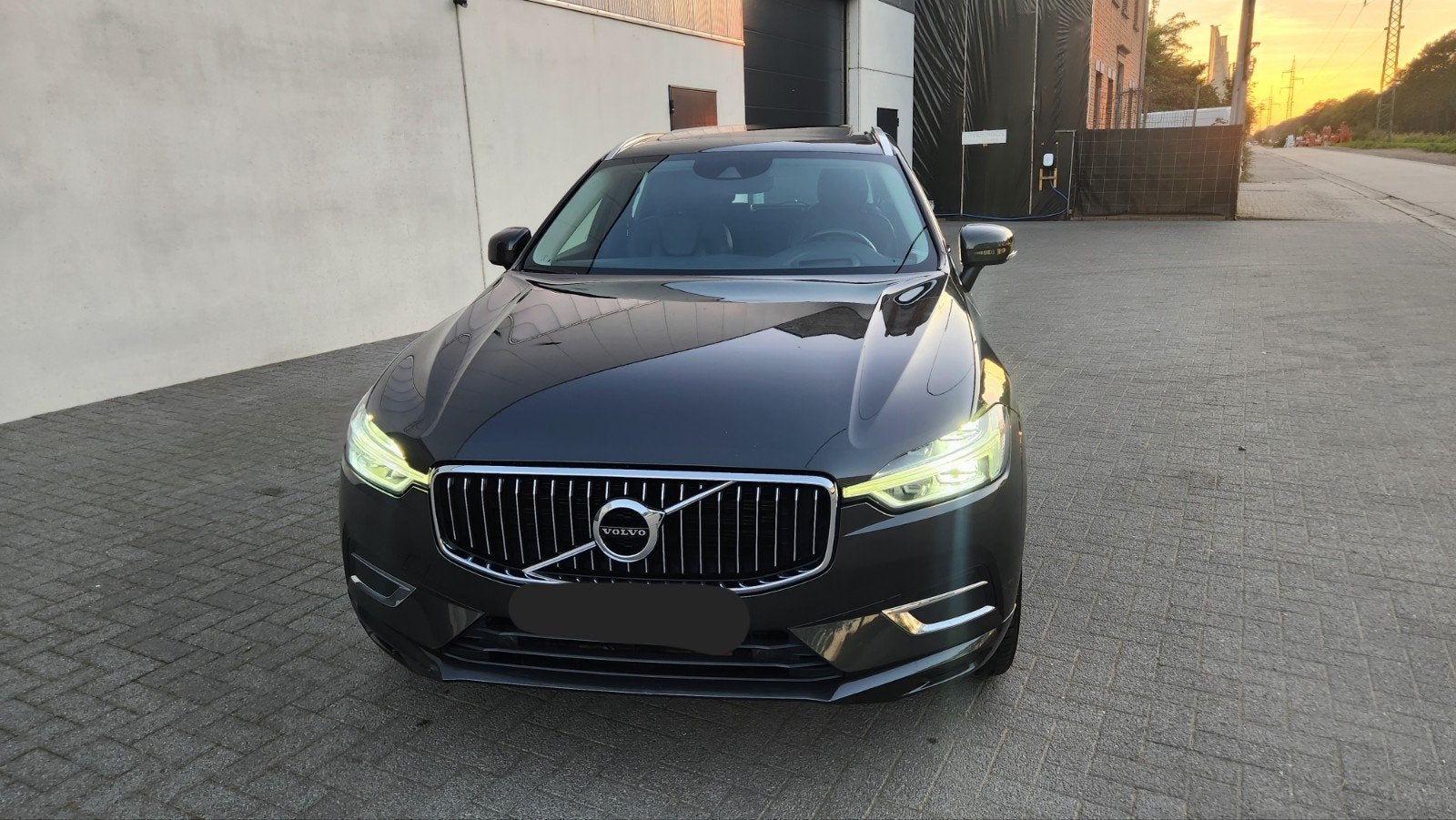 VOLVO XC60 D4❤️190PK❤️ AUTOMAAT❤️FULL OPTION❤️GARANTIE BTW, Automaat, Dealer onderhouden, Leder, 140 kW