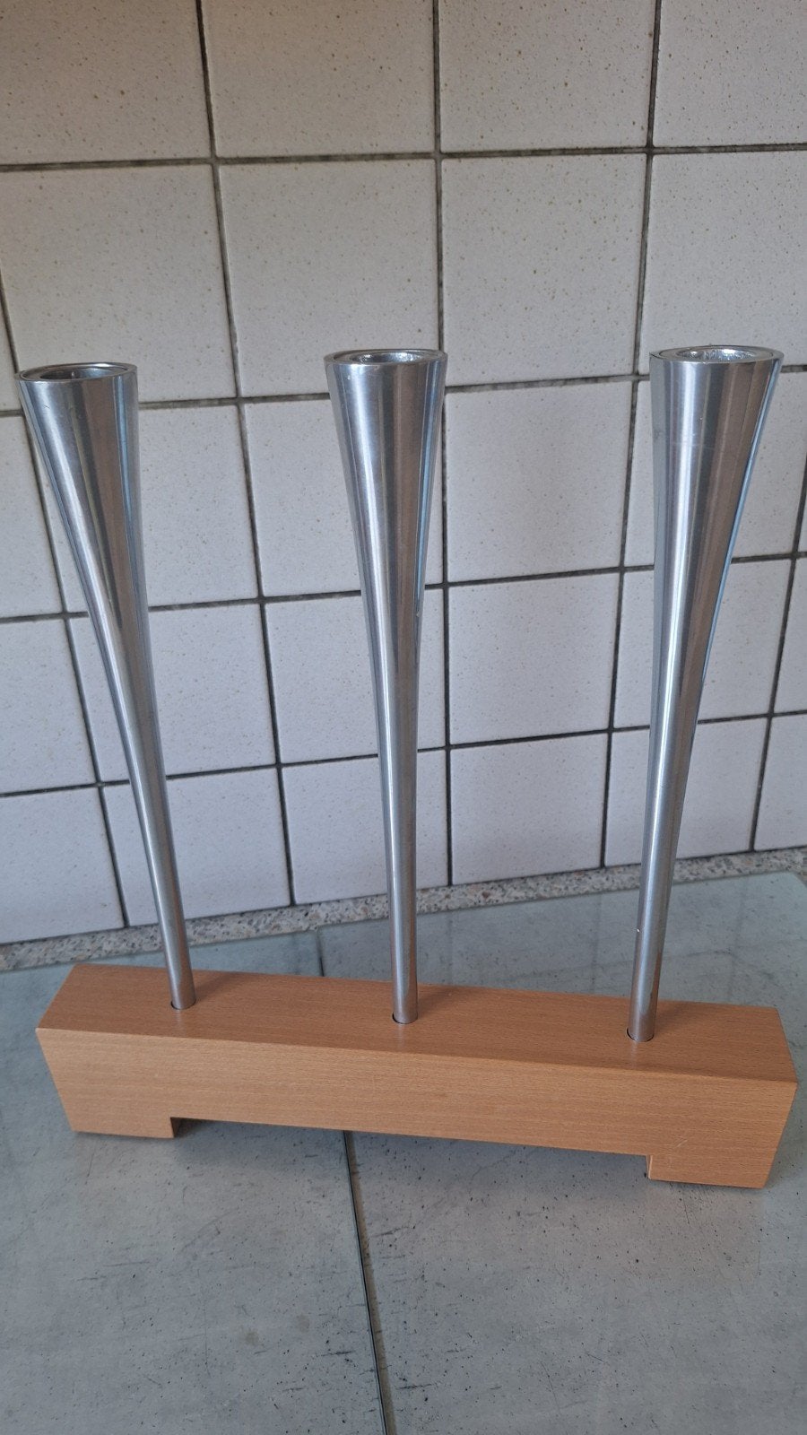 bougeoir  design, Enlèvement
