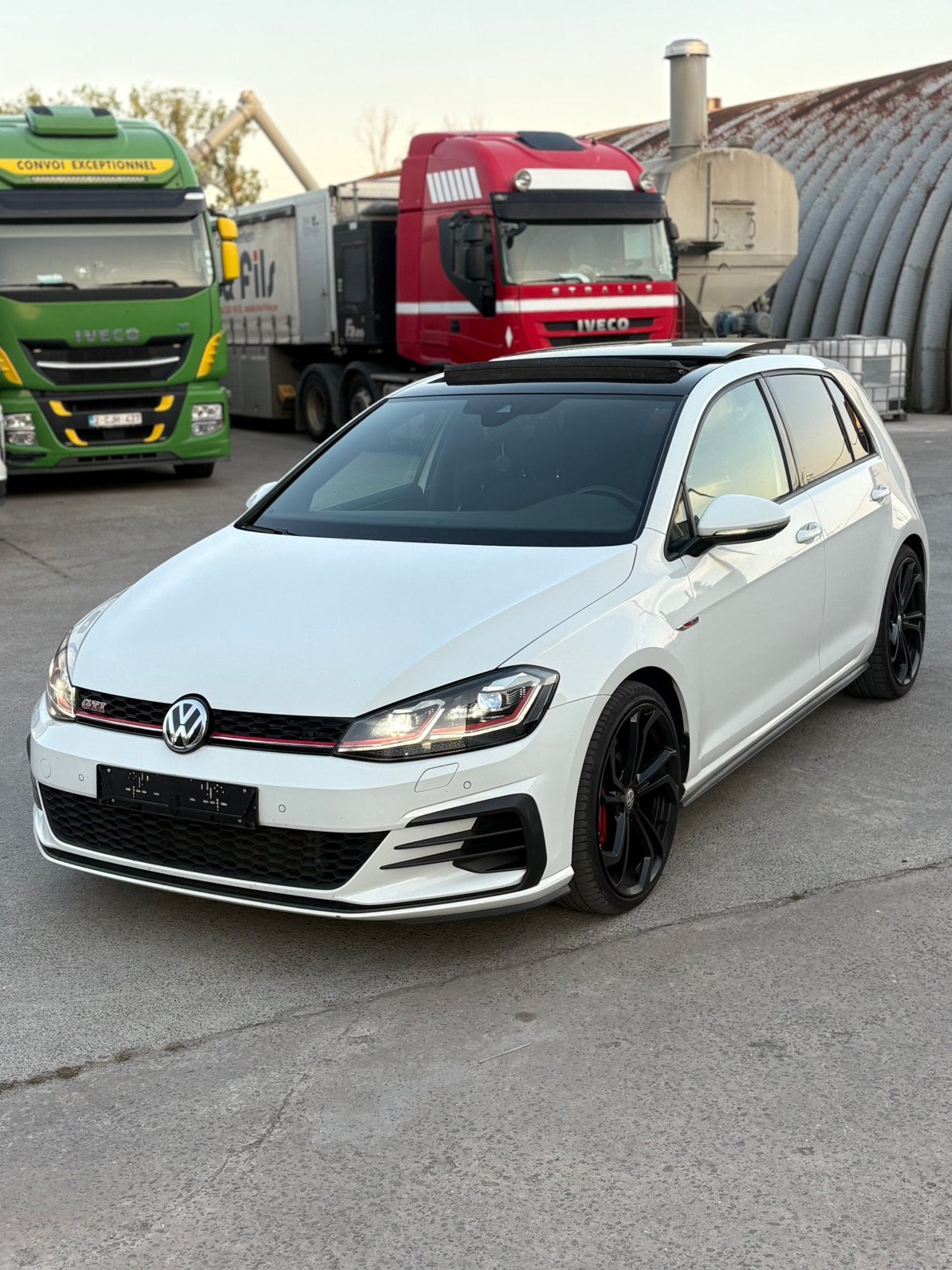 VOLKSWAGEN GOLF 7.5GTI 2020 FACE LIFT, Autos, Euro 6, 5 portes, Automatique, Blanc