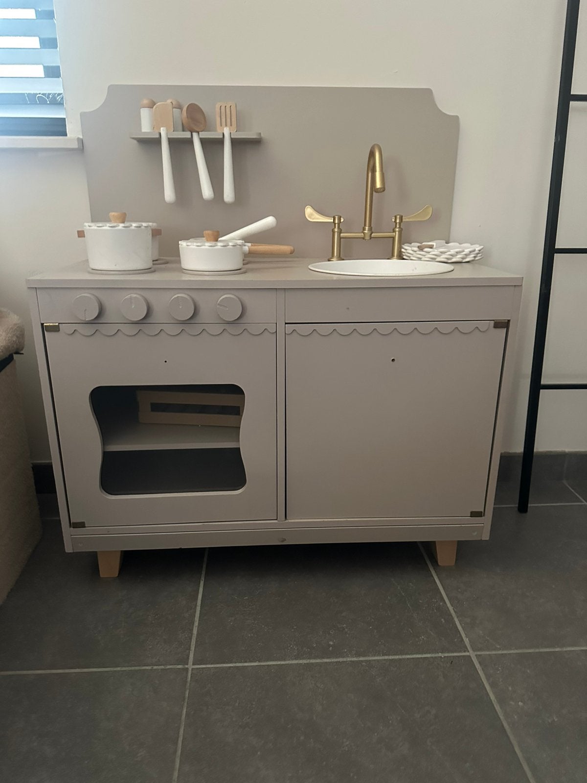 Speelkeuken petit amelie, Ophalen