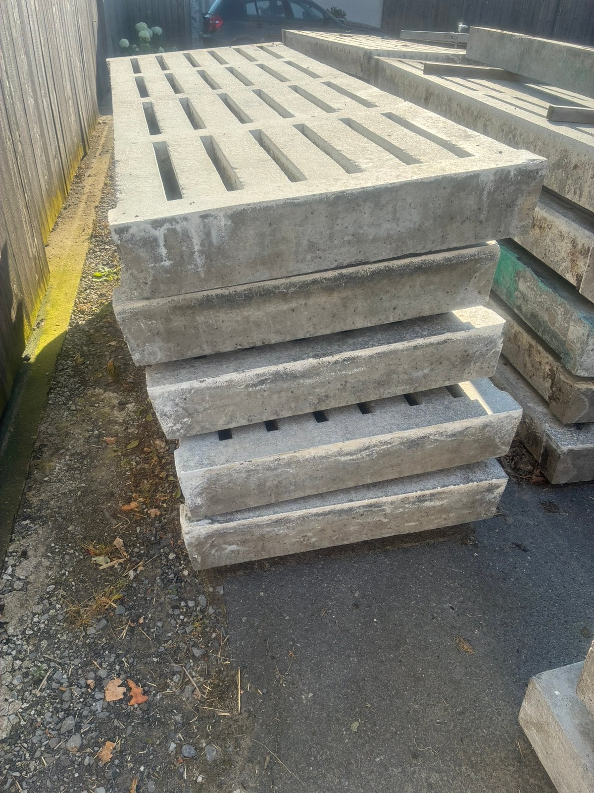 Beton roosters/ beton plaat / verharding / 40€ per stuk, Articles professionnels, Agriculture | Immobilier agricole, Enlèvement