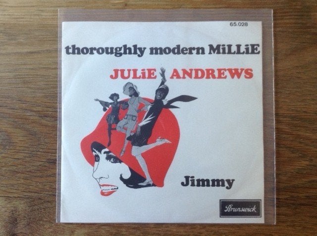 single julie andrews, Filmmuziek en Soundtracks, 7 inch, Ophalen of Verzenden, Beschermende buitenhoes