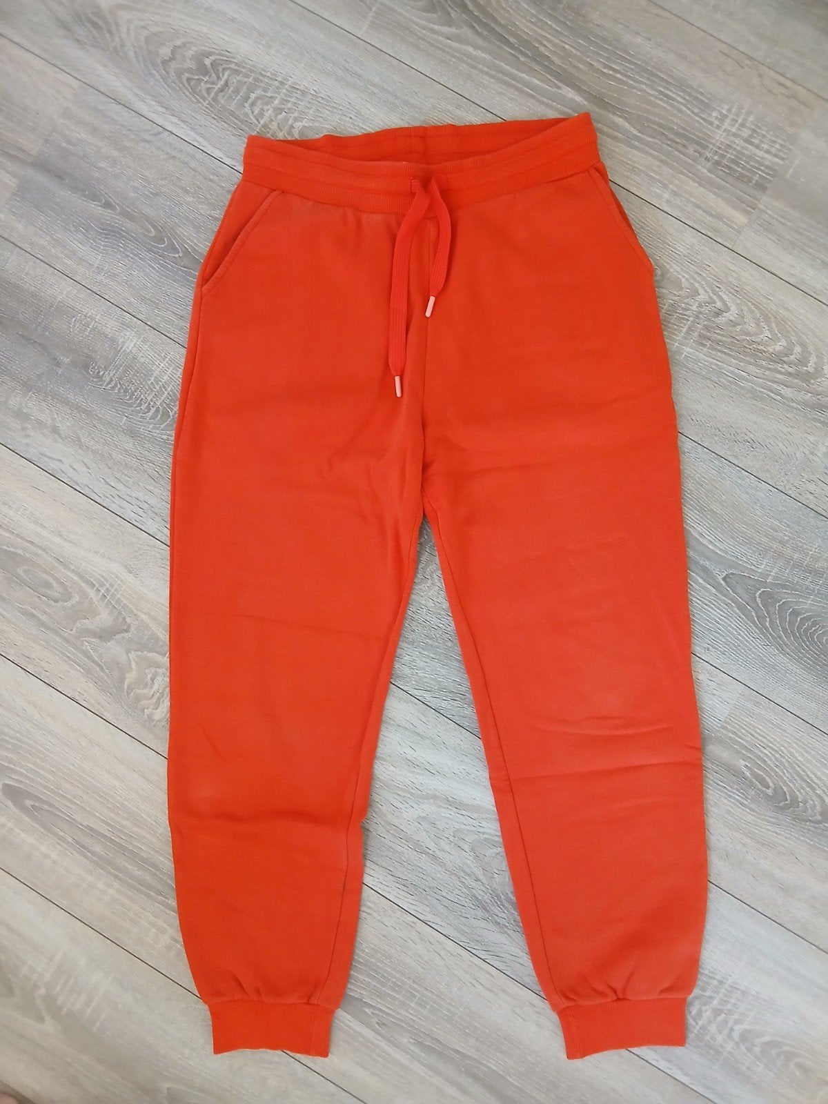 Oranje joggingbroek M (dikke stof), Neuf, Taille 38/40 (M), Enlèvement ou Envoi, Lola & Liza