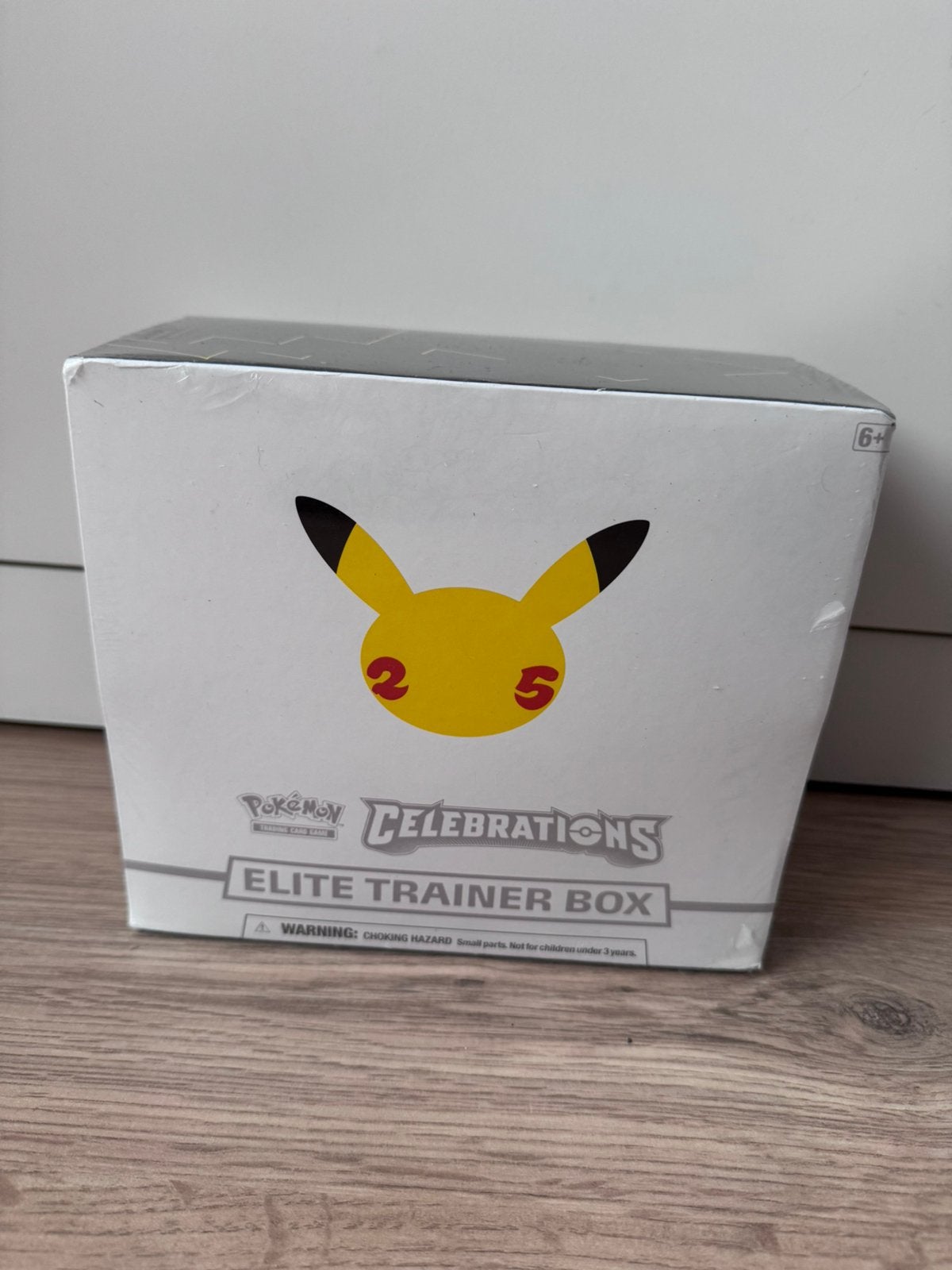 Celebrations Booster Box NIEUW!, Hobby en Vrije tijd, Verzenden, Zo goed als nieuw, Booster