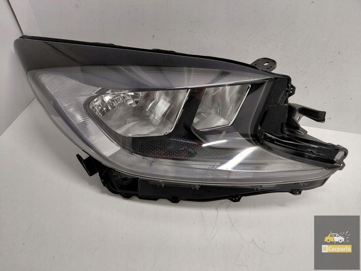 OH-31, Toyota Aygo X Feu arri re droit normal, Info@toyota.co.jp, Toyota Motor Corporation, Toyota-Cho 1
471-8571  Toyota City