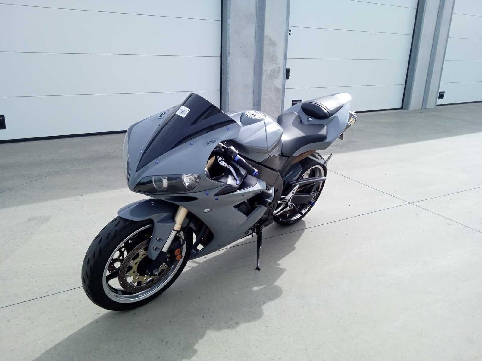 Yamaha - R1 - Moto, Entreprise, Autre