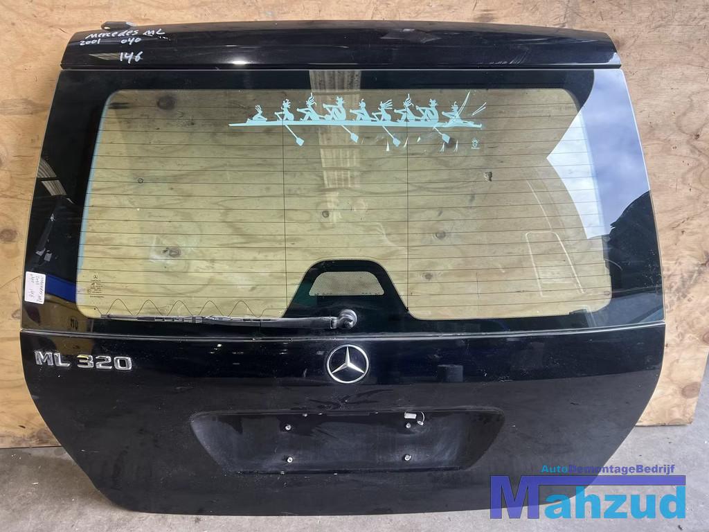 MERCEDES ML W163 Zwart 040 Achterklep achterdeur 1998-2005, Auto-onderdelen, Gebruikt, Mercedes-Benz AG, Deur, Mercedes-Benz