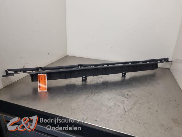 Remplissage de pare chocs arrière d'un Renault Kangoo, Renault, -, 3 mois de garantie, Utilisé