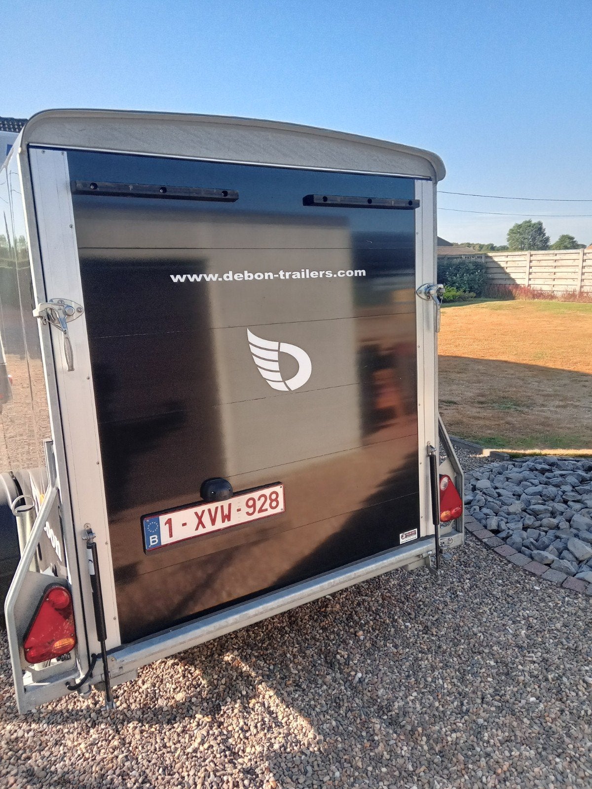 Debon aanhangwagen, Ophalen