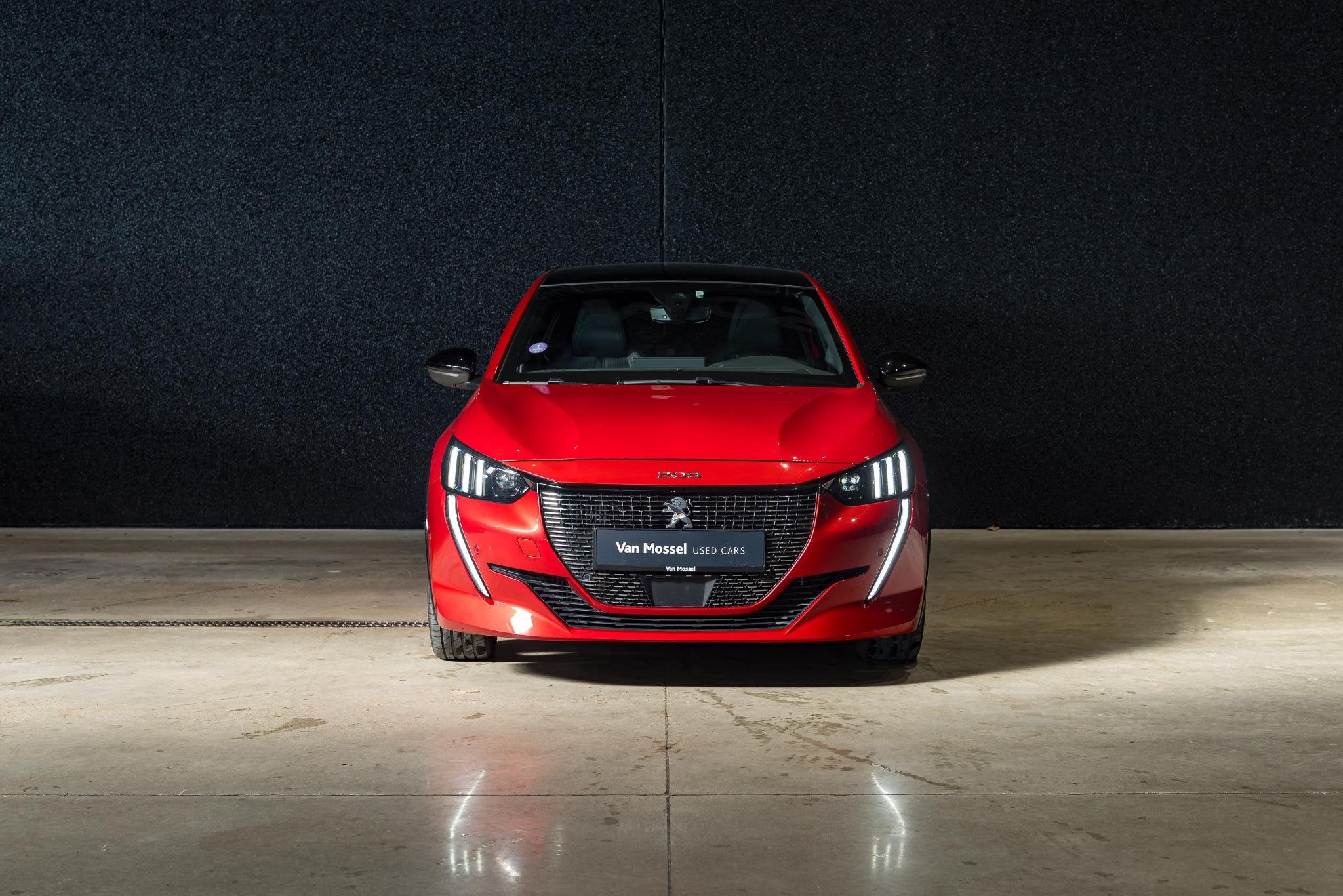 Peugeot 208 1.2 100 DSC6 Active (automatique), Rouge, Electronic Stability Program (ESP), Euro 6, Entreprise