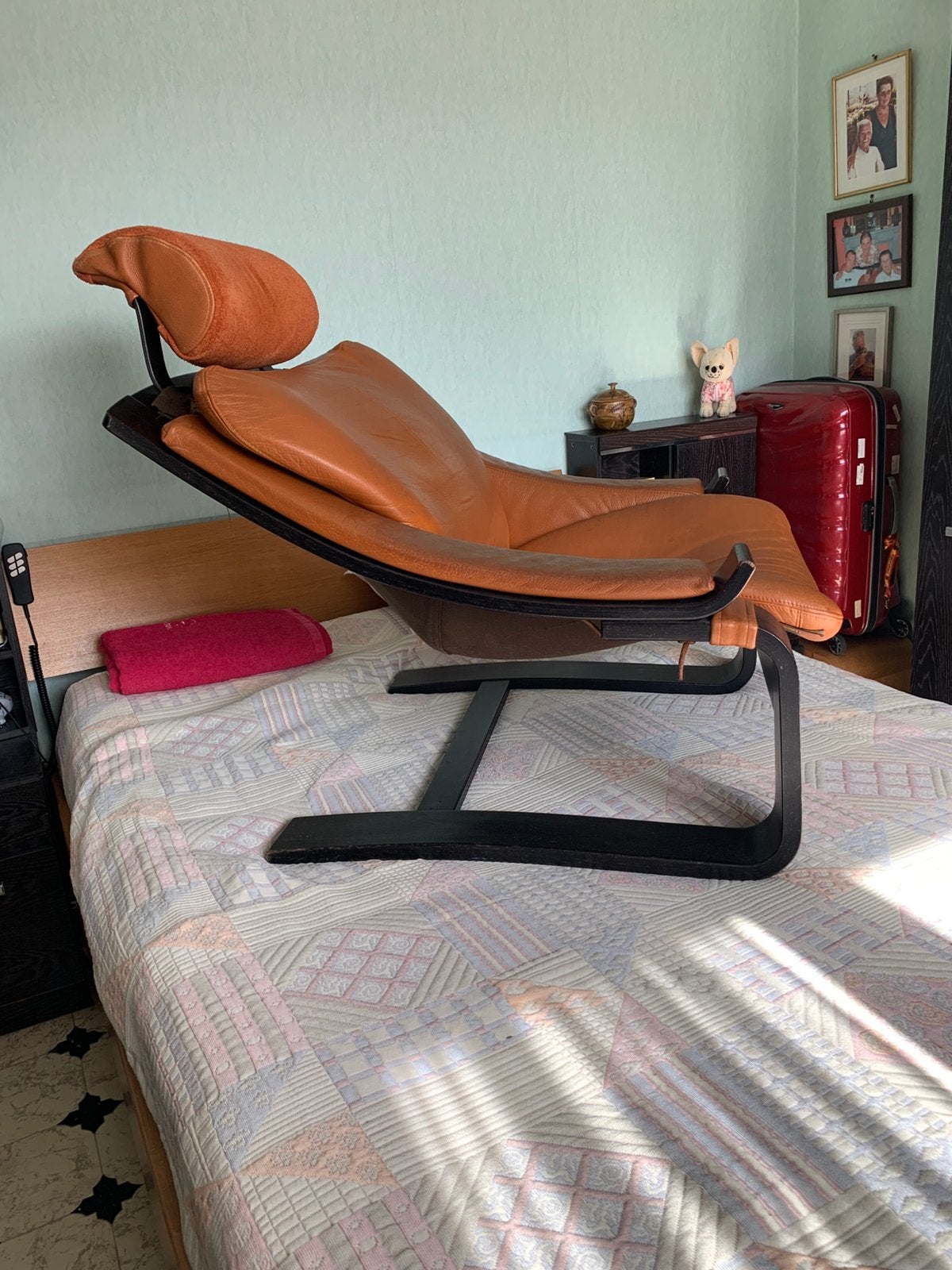 Fauteuil suèdois + Ottoman  estampillés des années 70, Enlèvement, Utilisé