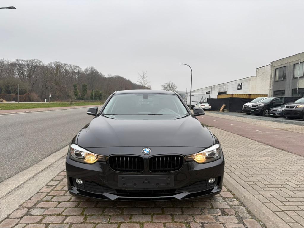 BMW 316D | 12 Maanden Garantie | 164 Dkm | Diesel | 2015 |, Auto's, BMW, Achterwielaandrijving, 1995 cc, Zwart, 4 cilinders
