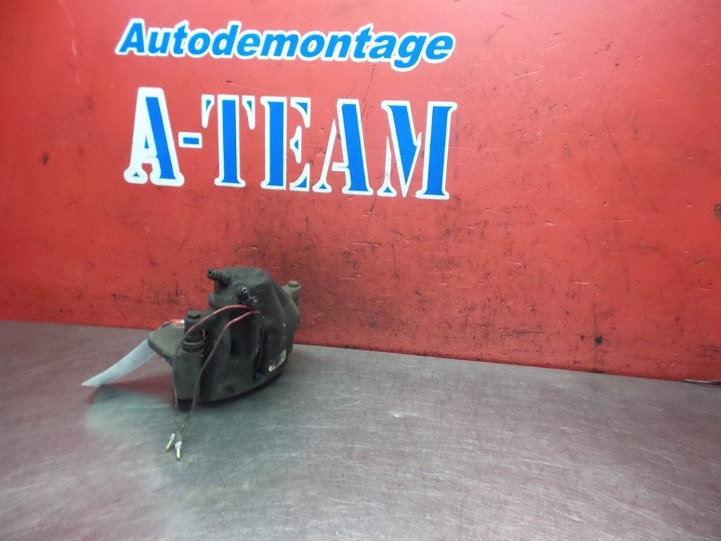 ETRIER DE FREIN AVANT DROIT Peugeot 607 (9D / U), Utilisé, Peugeot