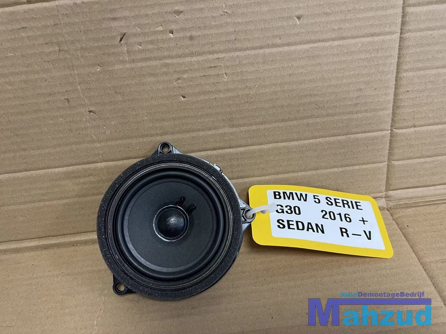 BMW 5 SERIE G30 SEDAN Grijs rechts voor deur portier speaker, Petuelring 130
80788  Munich, DE, Gebruikt, Info@bmw.de, BMW