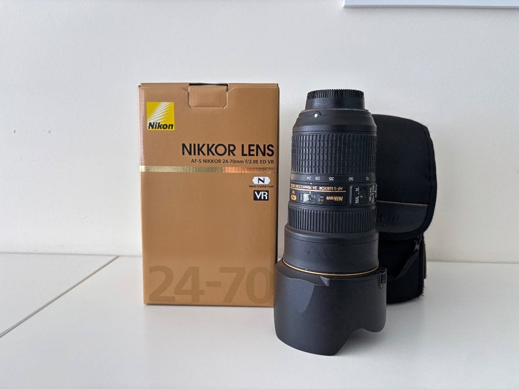 Nikkor Lens 24-70 mm f2.8, Audio, Tv en Foto, Foto | Lenzen en Objectieven, Ophalen, Beschermhoes/tas, Gebruikt, Nikon