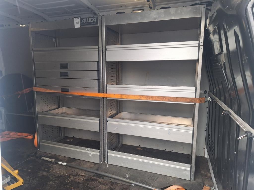 Bedrijfwagen inrichting aluca, Ophalen