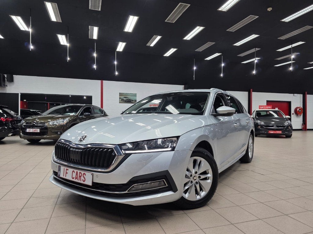SKODA Octavia SW 1.0 TSI Clever**Navigation*Caméra*84000 km*, Autos, Skoda, Cuir, Argent ou Gris, Achat, Euro 6