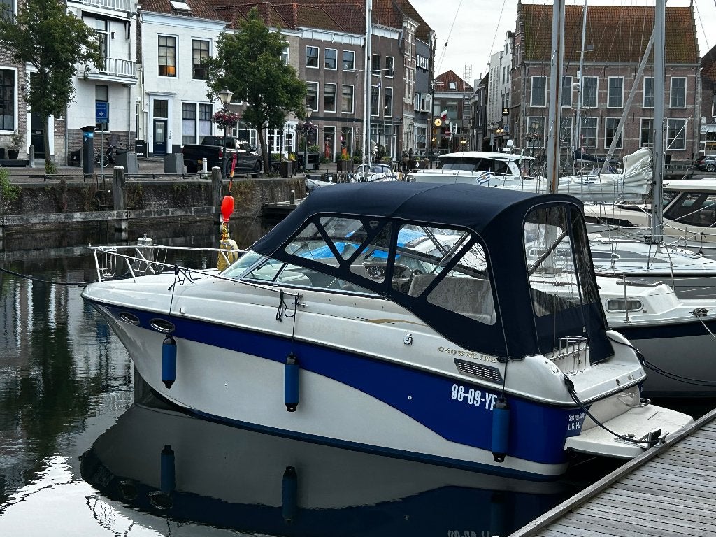 Crownline 242 CR speedcruiser, Gebruikt, Binnenboordmotor, 285 pk, 2 m