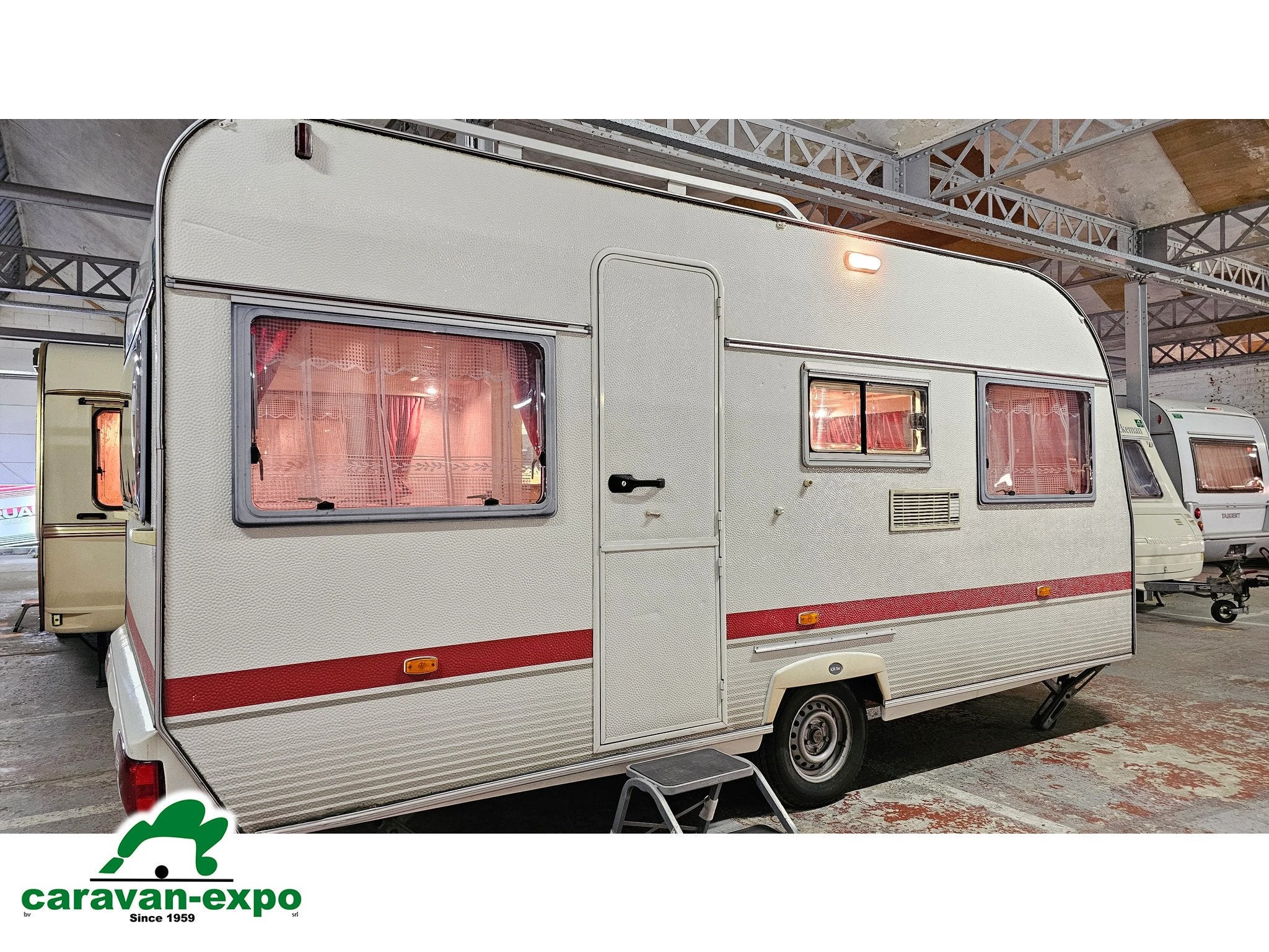 CHATEAU HOME CAR 445H, Caravanes & Camping, Jusqu'à 4, Chateau, 750 - 1000 kg, 4 à 5 mètres
