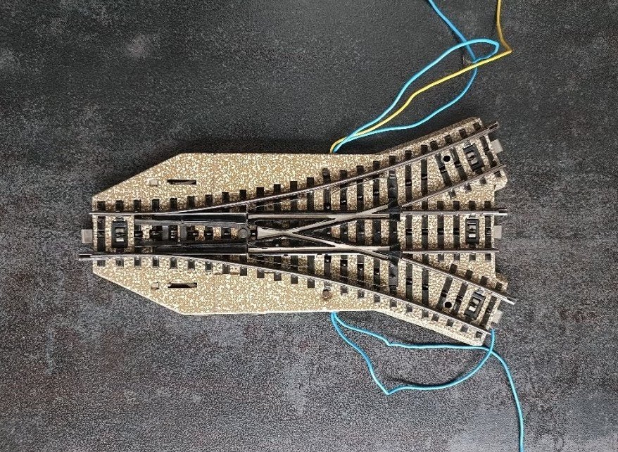 Märklin 5214 H0 Interrupteur 3 voies électrique M-Rail, Hobby & Loisirs créatifs, Trains miniatures | HO, Analogique, Courant alternatif