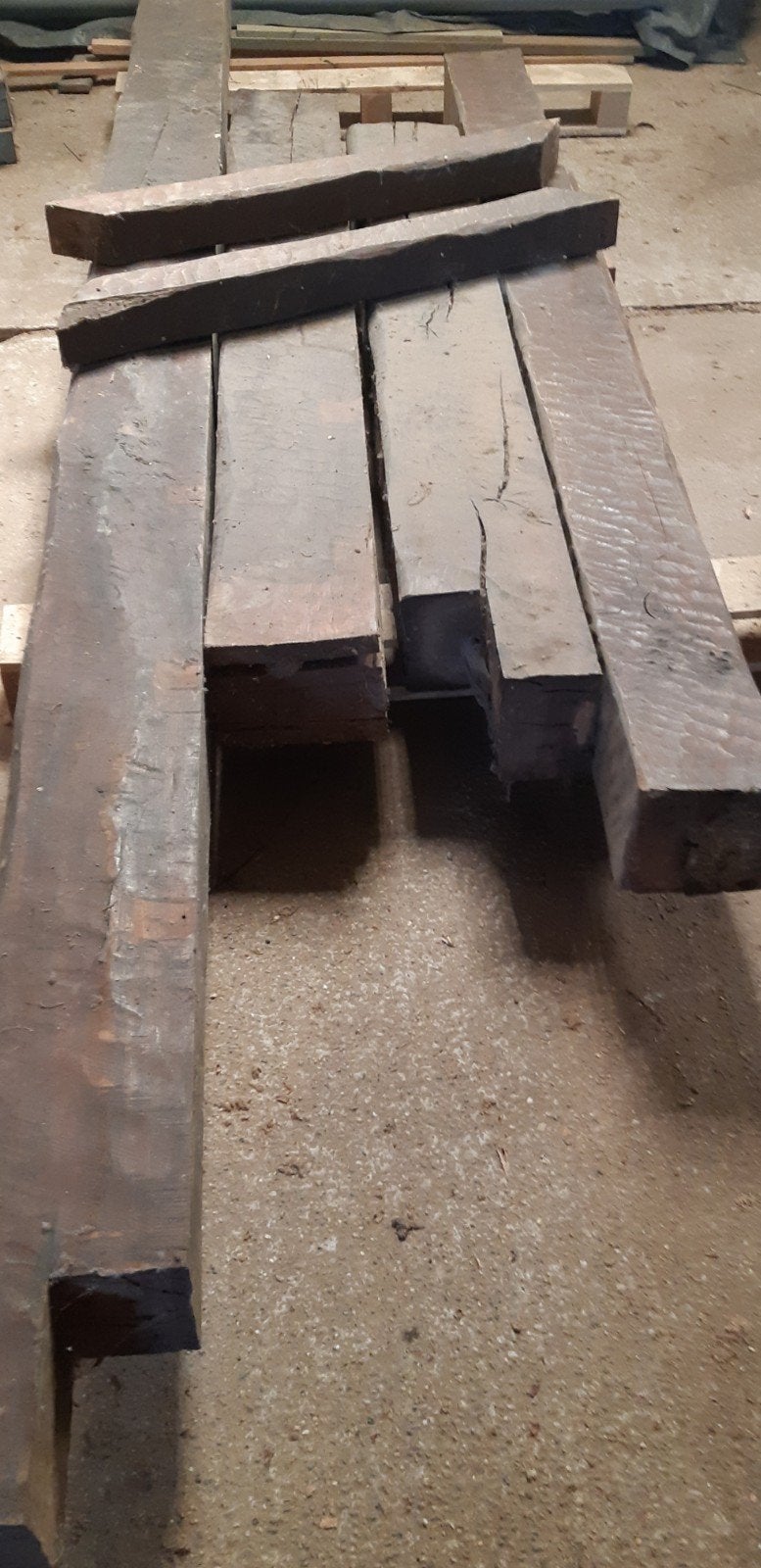 Oude eiken balken, Ophalen, Balken