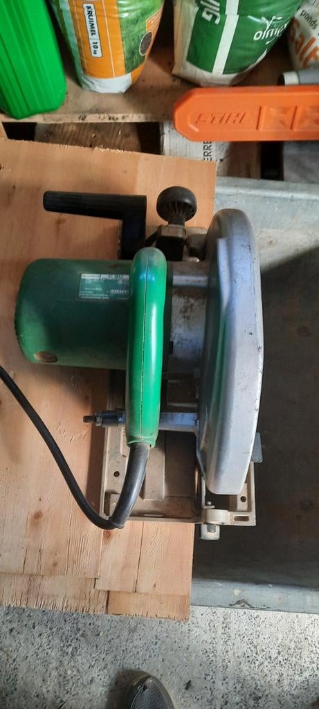 Hitachi  kortzaag, Ophalen