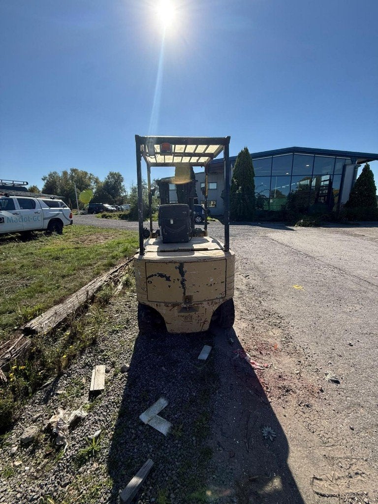 chariot élévateur, Électrique, Caterpillar, Enlèvement, Chariot élévateur