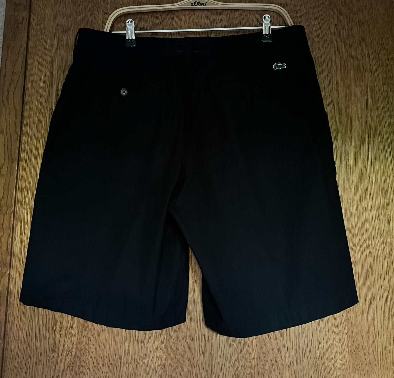 Bermuda homme Chino noir Lacoste - Comme neuf - Taille 44, Enlèvement, Comme neuf