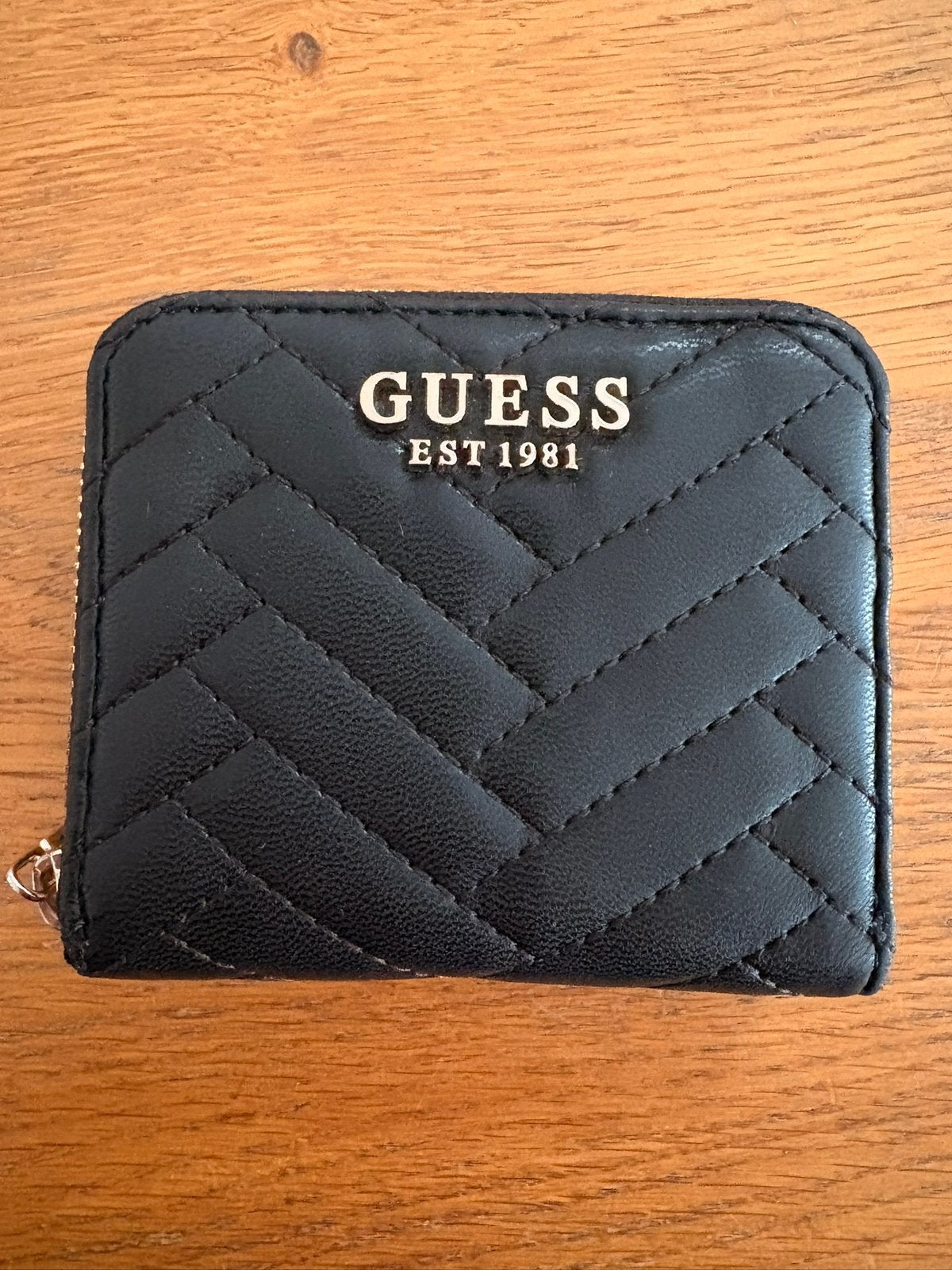 Porte feuille Guess, Handtassen en Accessoires, Ophalen, Gebruikt, Leder, Guess