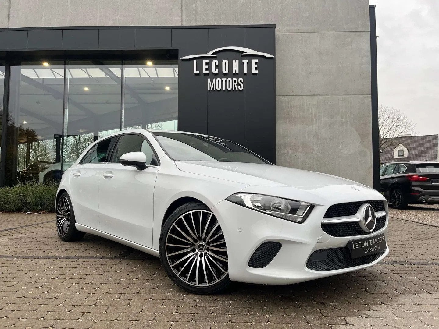 Mercedes-Benz A-CLASS 160 A 160i Widescreen/Sportzetels/Came, Gebruikt, 4 cilinders, 1 kg, Wit