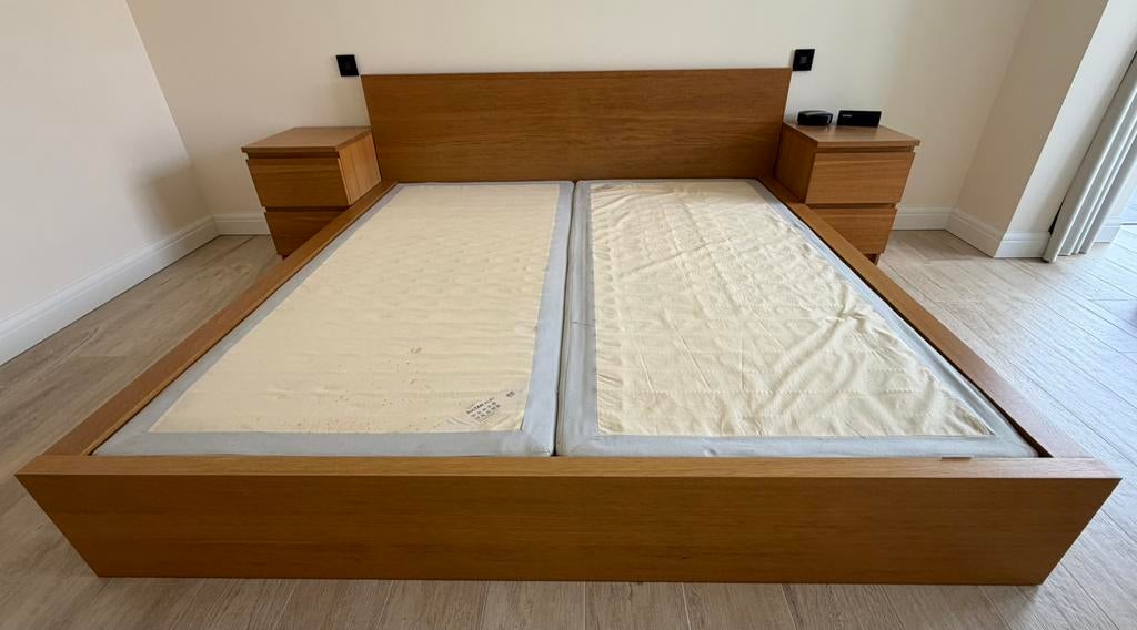 Compleet bed met nachtkastjes, Ophalen, Zo goed als nieuw