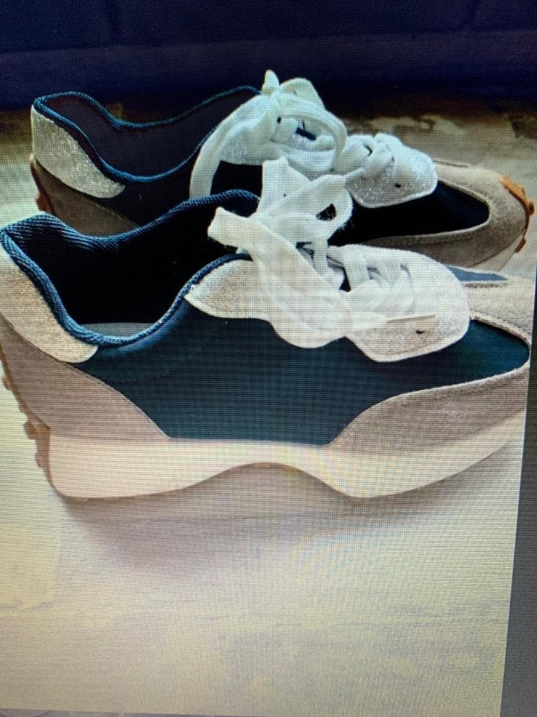 1 paire de baskets usées pour femmes, taille 37, Bonprix, Enlèvement ou Envoi, Sneakers et Baskets, Comme neuf