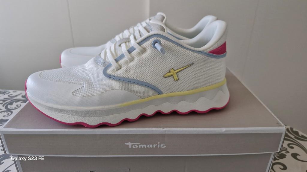 Sneakers Tamaris slip on, mt 38, Tamaris, Wit, Ophalen of Verzenden, Zo goed als nieuw