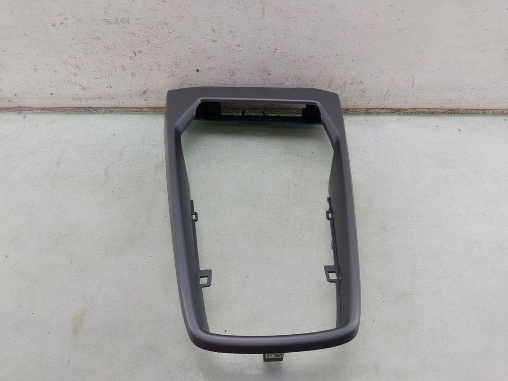 TABLEAU DE BORD DIVERS Audi A3 Sportback (8YA) (01-2019/-), Auto-Union-Straße  1,
85057  Ingolstadt, DE, Info@audi.de, Audi, Utilisé