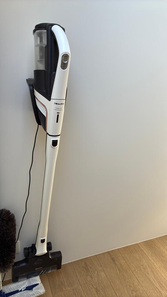 Stofzuiger, Elektronische apparatuur, Stofzuigers, Ophalen, Zo goed als nieuw, Miele