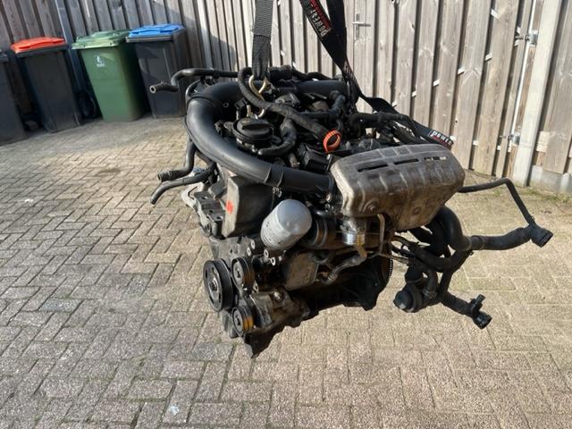 MOTORBLOK Volkswagen Touran (1T3) (01-2010/05-2015) (CAVC), Auto-onderdelen, Gebruikt, De Bloemendaal 21 21
5221 EB  'S HERTOGENBOSCH, NL