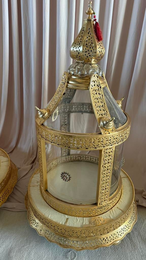 Tayfours et Table Trousseau mariage ( faire defiler ), Enlèvement, Comme neuf