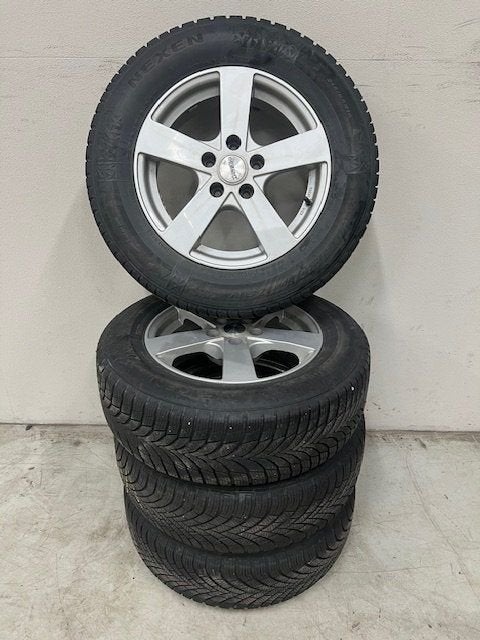 Winterset Renault Captur Nexen Winguard Sport 2 215/65 R16, Auto-onderdelen, Ophalen, -, Banden en Velgen, Winterbanden