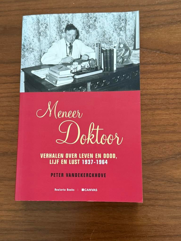 Boek Meneer Doktoor - Peter Vandekerckhove, Boeken, Ophalen, Zo goed als nieuw